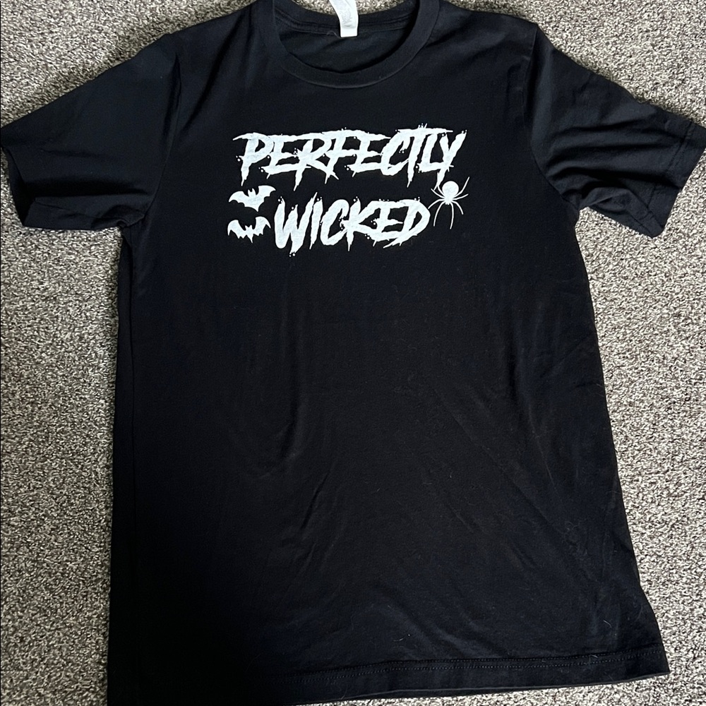 Barely worn ‘Perfectly Wicked’ Halloween Graphic Black T-Shirt (unisex size M)